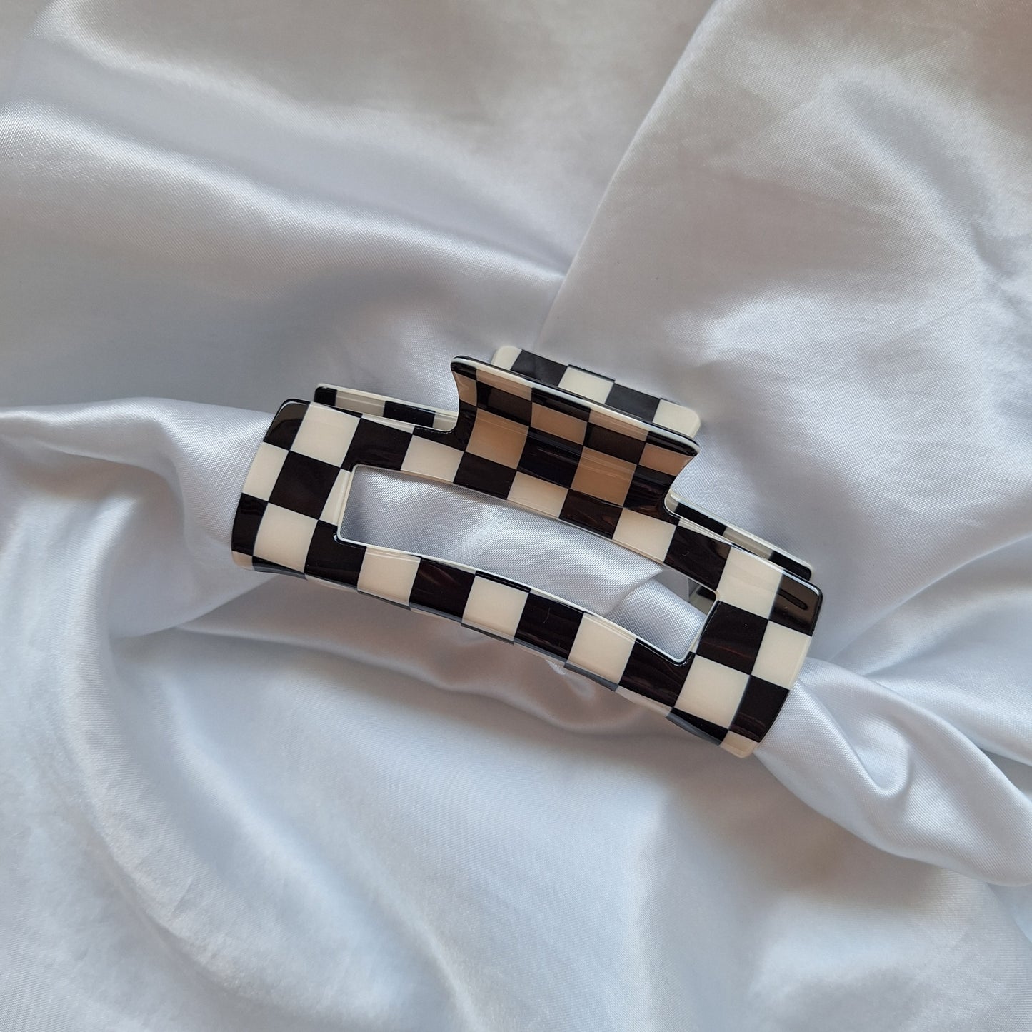Large Checkard Claw Clip