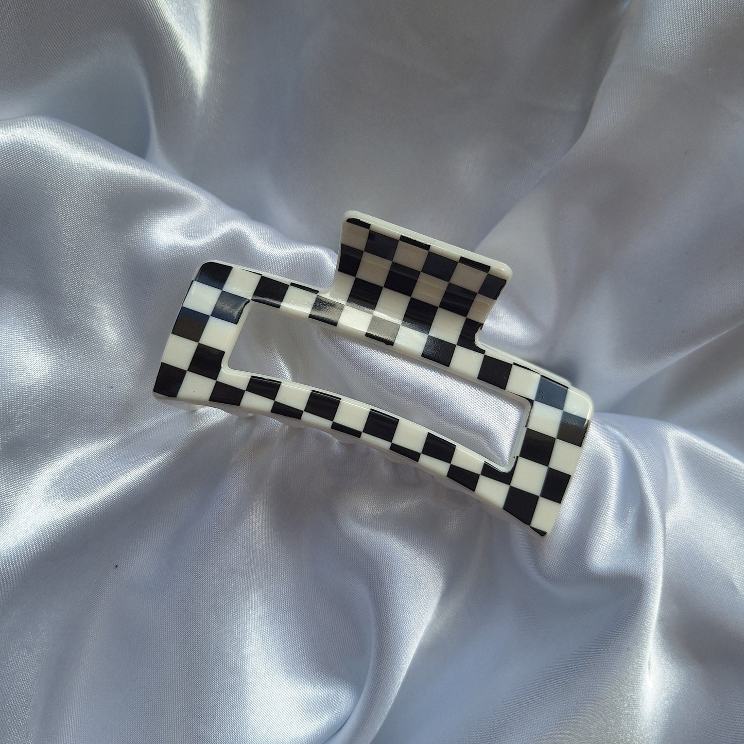 White Checkard Claw Clip